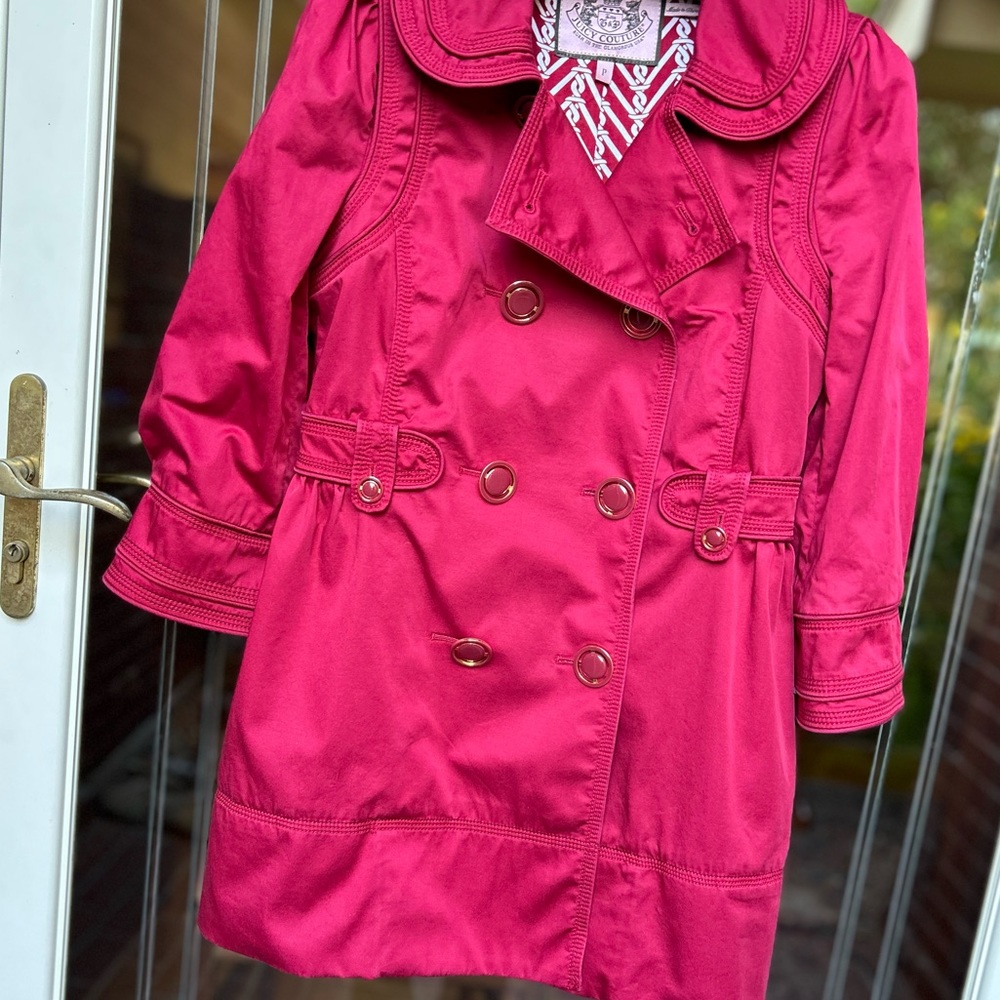 Juicy Couture petite rain coat Red Feminine Classic Lightweight Comfortable coat